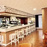 America Hotel 2*