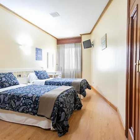 America Hotel 2*