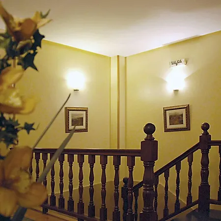 America Szálloda 2*