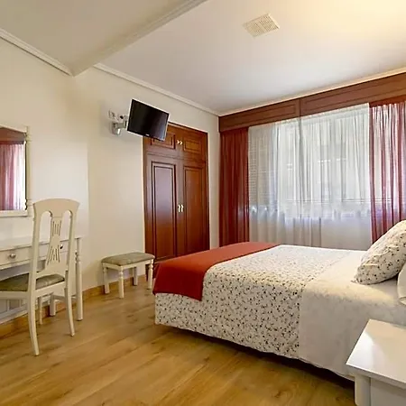America Hotel 2*