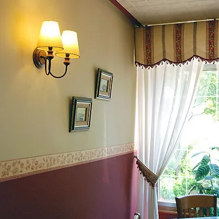 America Hotel 2*
