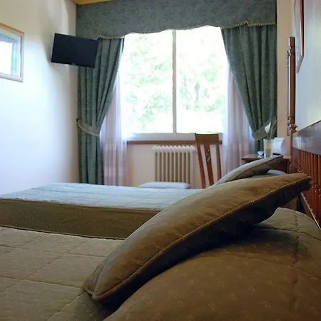 America 2* Φερόλ