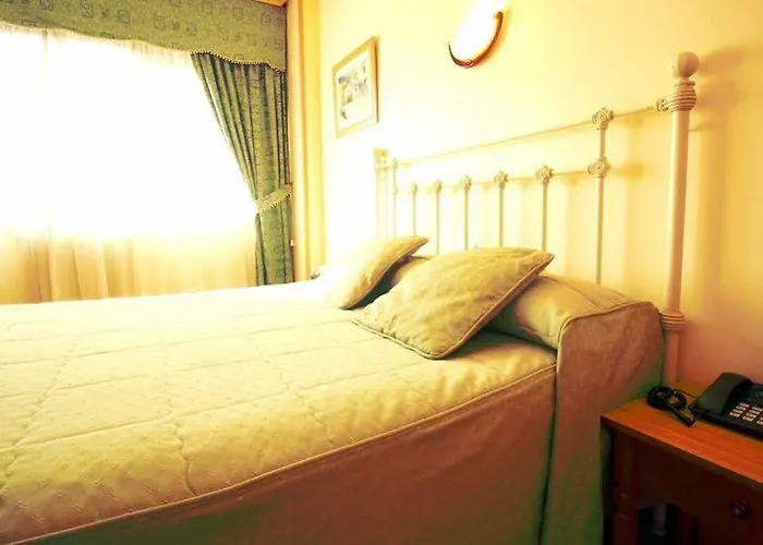 America Szálloda 2*